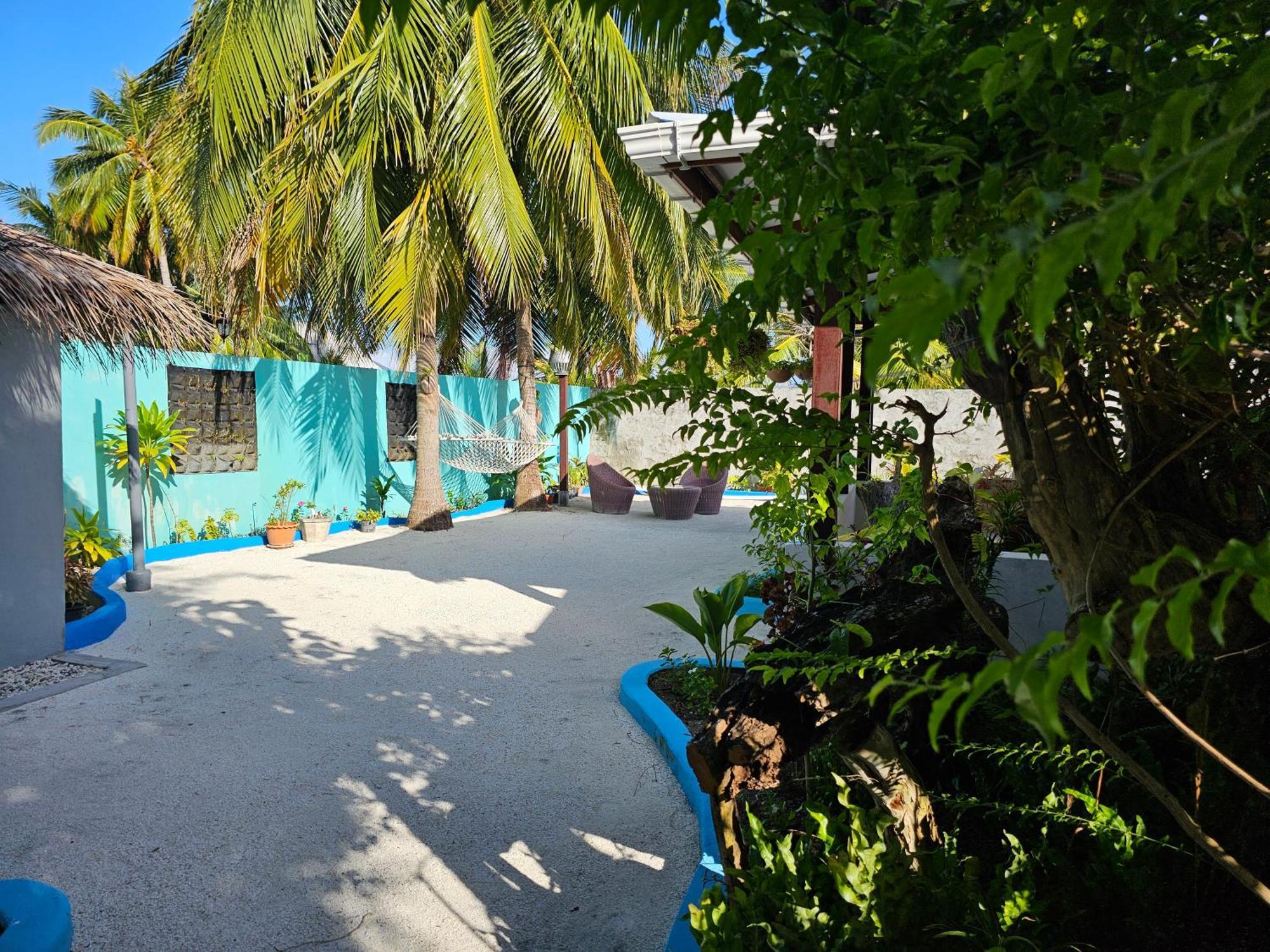 Garden By Lagoon View Apartment *