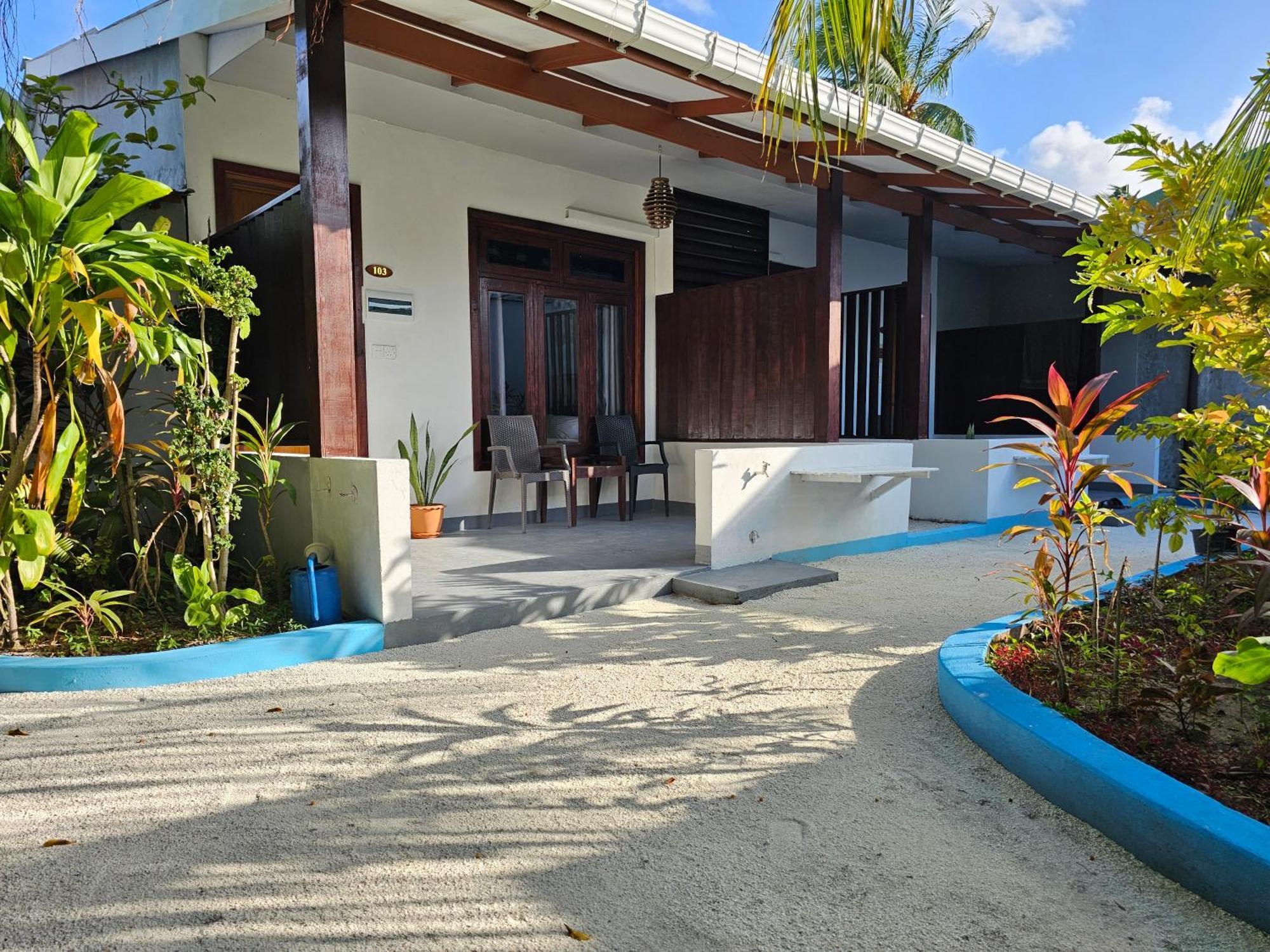 Garden By Lagoon View * Bodufolhudhoo