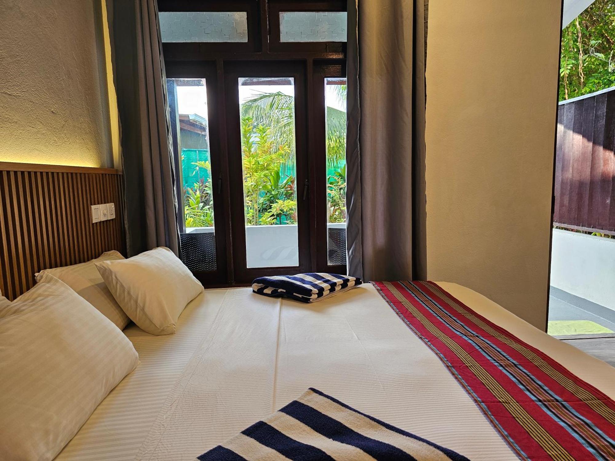 Garden By Lagoon View * Bodufolhudhoo